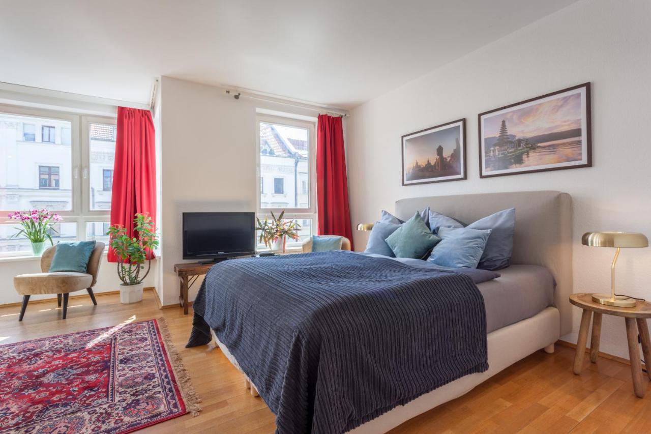 Schoenes Studio In Downtown Mitte Mit Balkon เบอร์ลิน ภายนอก รูปภาพ
