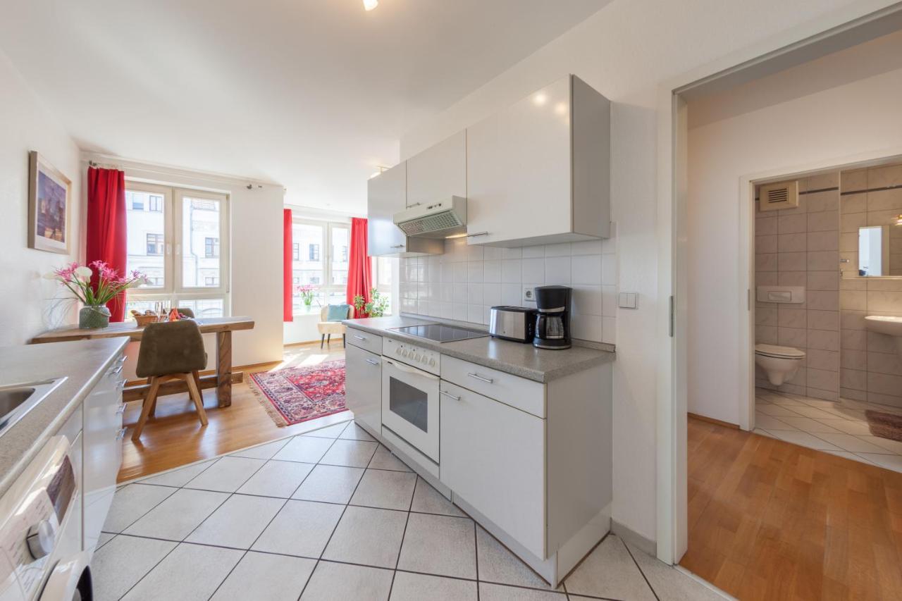 Schoenes Studio In Downtown Mitte Mit Balkon เบอร์ลิน ภายนอก รูปภาพ