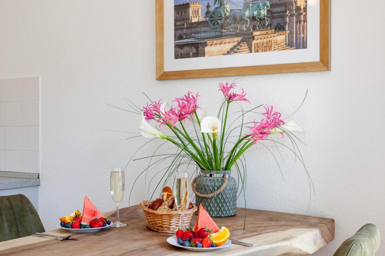 Schoenes Studio In Downtown Mitte Mit Balkon เบอร์ลิน ภายนอก รูปภาพ